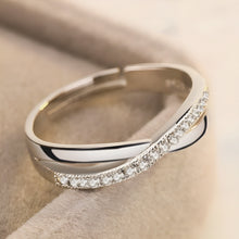 Load image into Gallery viewer, Stylish Criss Cross Infinity Silver Ring
