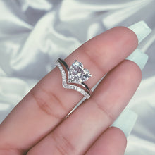 Load image into Gallery viewer, Crushing on the Queen of Hearts Silver Ring