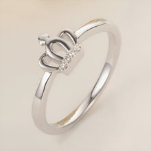 Load image into Gallery viewer, Exquisite Carving Regal Crown Silver Ring