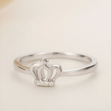 Load image into Gallery viewer, Exquisite Carving Regal Crown Silver Ring
