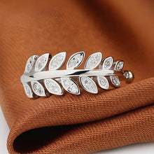 Load image into Gallery viewer, Silver Zircon Leaf Ring