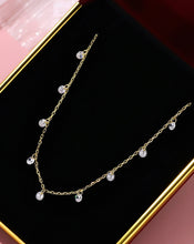Load image into Gallery viewer, Crystal Luxurious Diamond Necklace
