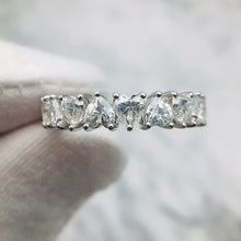 Load image into Gallery viewer, Heart Daimond Eternity Silver Ring