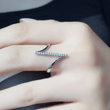 Load image into Gallery viewer, Simple Temperament Zircon Diamond Silver Ring