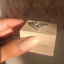 Load image into Gallery viewer, The Perfect Shape Vixen Luxe Silver Ring