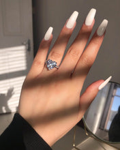 Load image into Gallery viewer, Heart Silver Ring