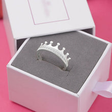 Load image into Gallery viewer, Stylish Men's Crown Silver Ring