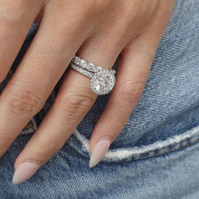 Load image into Gallery viewer, Stunning Round Cut Silver ring