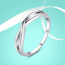 Load image into Gallery viewer, Stylish Criss Cross Infinity Men&#39;s Silver Ring
