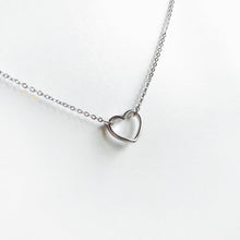 Load image into Gallery viewer, Stylish Heart Pendant Set