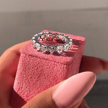 Load image into Gallery viewer, The Queen Of Hearts Eternity Silver Band Ring