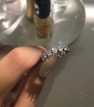 Load image into Gallery viewer, Queen Of Hearts Eternity Ring