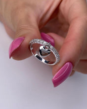 Load image into Gallery viewer, Delicate Pave Band Heart-Shaped Ring