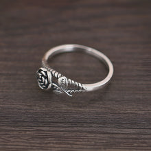 Load image into Gallery viewer, Vintage Antique Rose Silver Ring

