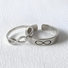 Load image into Gallery viewer, Classic Infinity Silver Couple Rings
