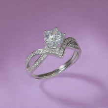 Load image into Gallery viewer, Queen Crown Moissanite Silver Ring
