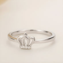 Load image into Gallery viewer, Exquisite Carving Regal Crown Silver Ring
