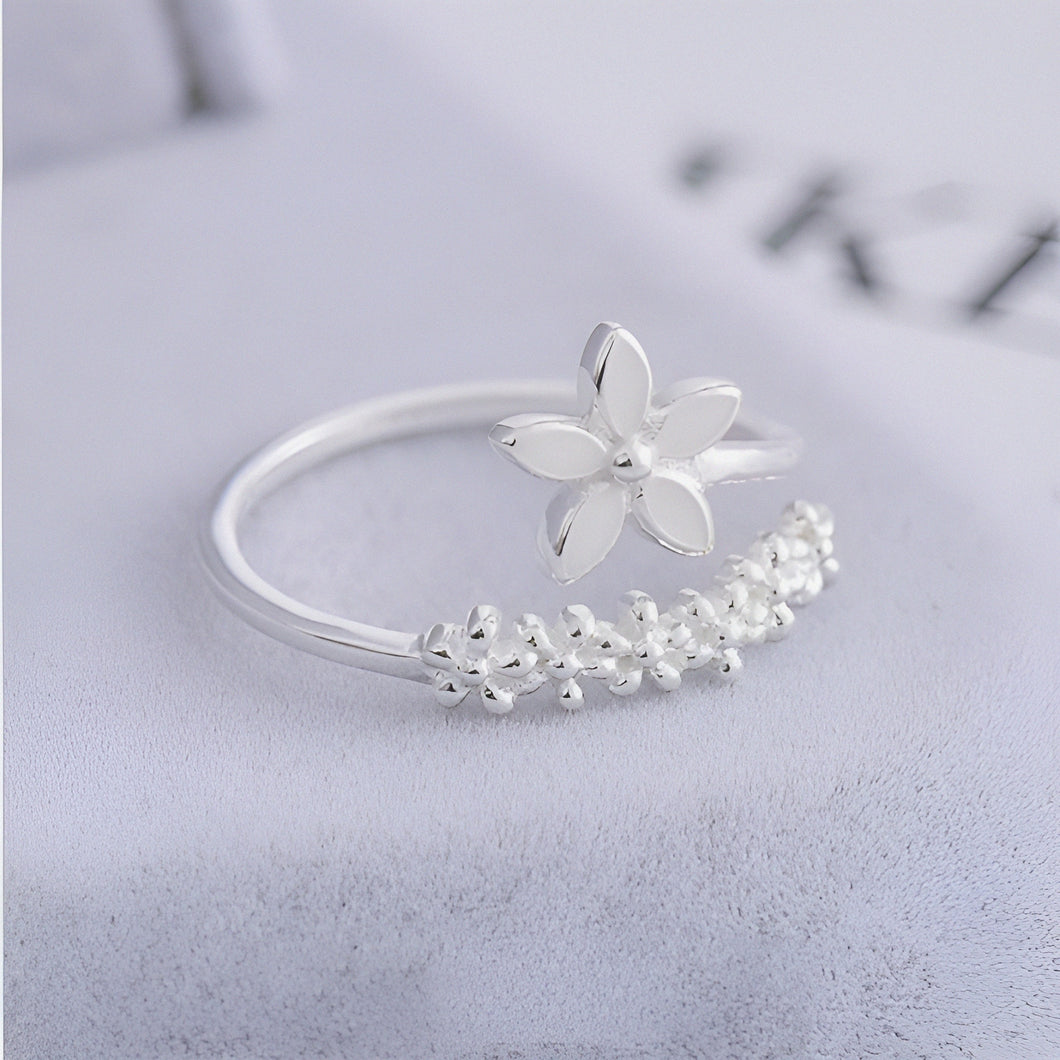Temperament Personality Flower Silver Ring