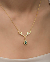 Load image into Gallery viewer, Silver Green Drop Stone Design Necklace
