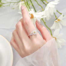 Load image into Gallery viewer, Daisy Flower Leaf Silver Ring
