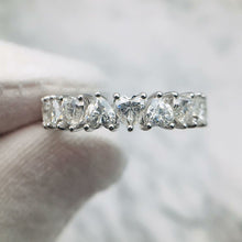 Load image into Gallery viewer, Heart Daimond Eternity Silver Ring
