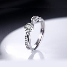 Load image into Gallery viewer, Cubic Zirconia Twisted Silver Ring
