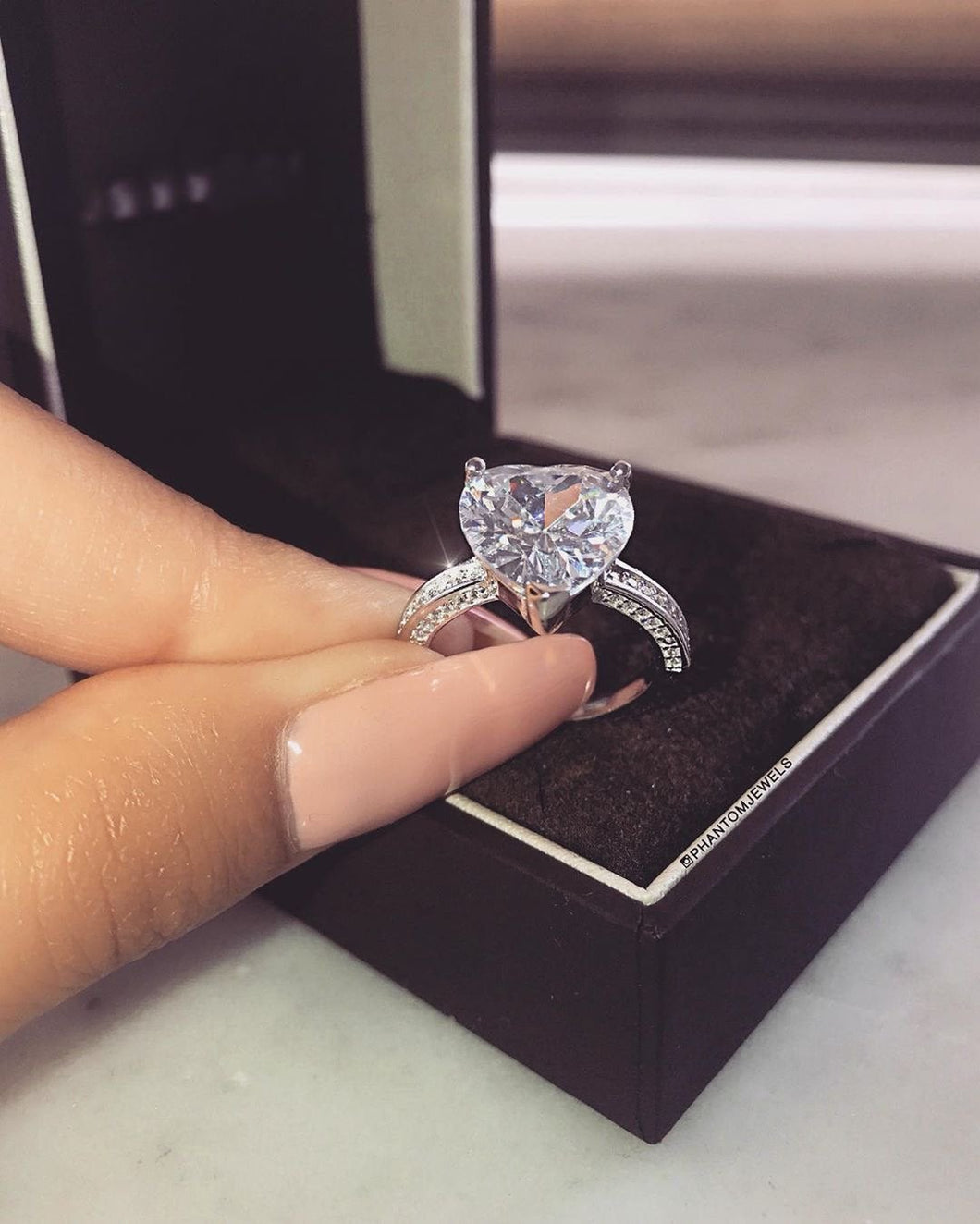 White Heart Crystal Diamond Silver Ring