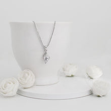 Load image into Gallery viewer, Falling Dew Necklace with Box Chain
