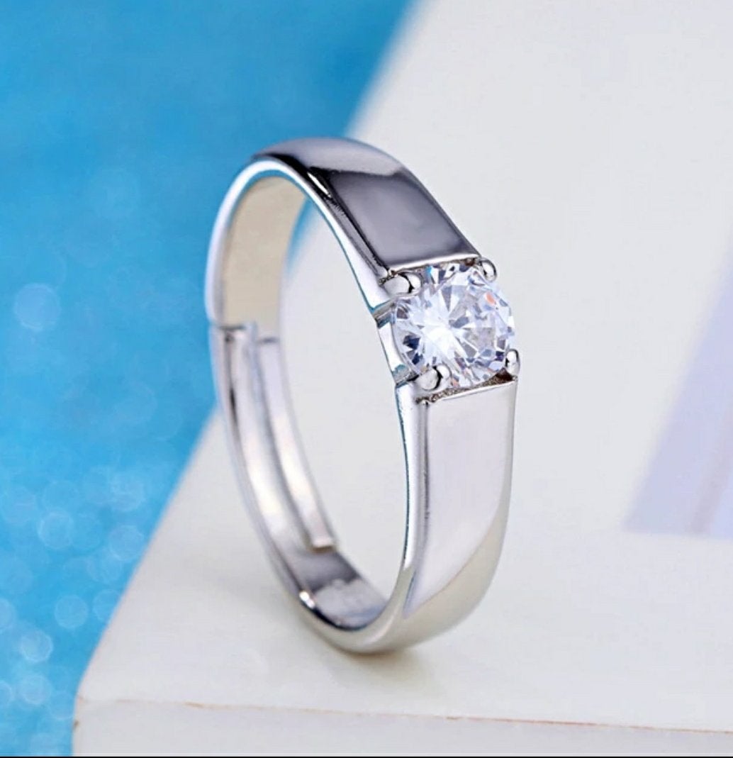 Stylish Attractive Silver Ring