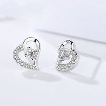 Load image into Gallery viewer, Stylish Heart Solitaire Silver Earrings
