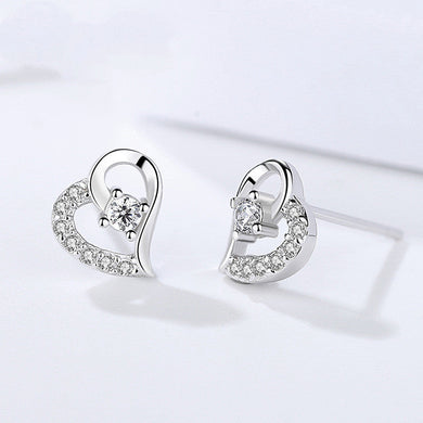 Stylish Heart Solitaire Silver Earrings